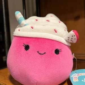 Squishmallow Nicota the Dragonfruit Smoothie